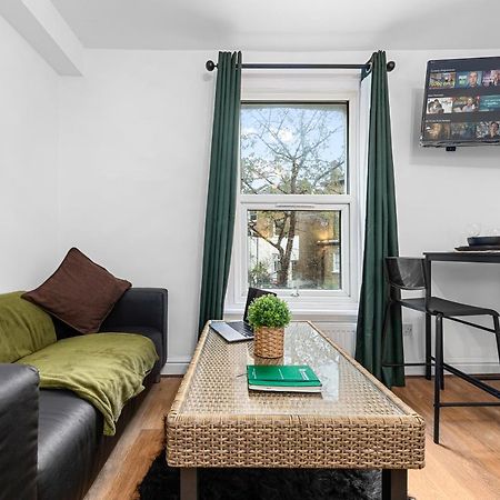 Modern Gem Brixton Centre Cozy & Comfort Charis City Studio 런던 외부 사진