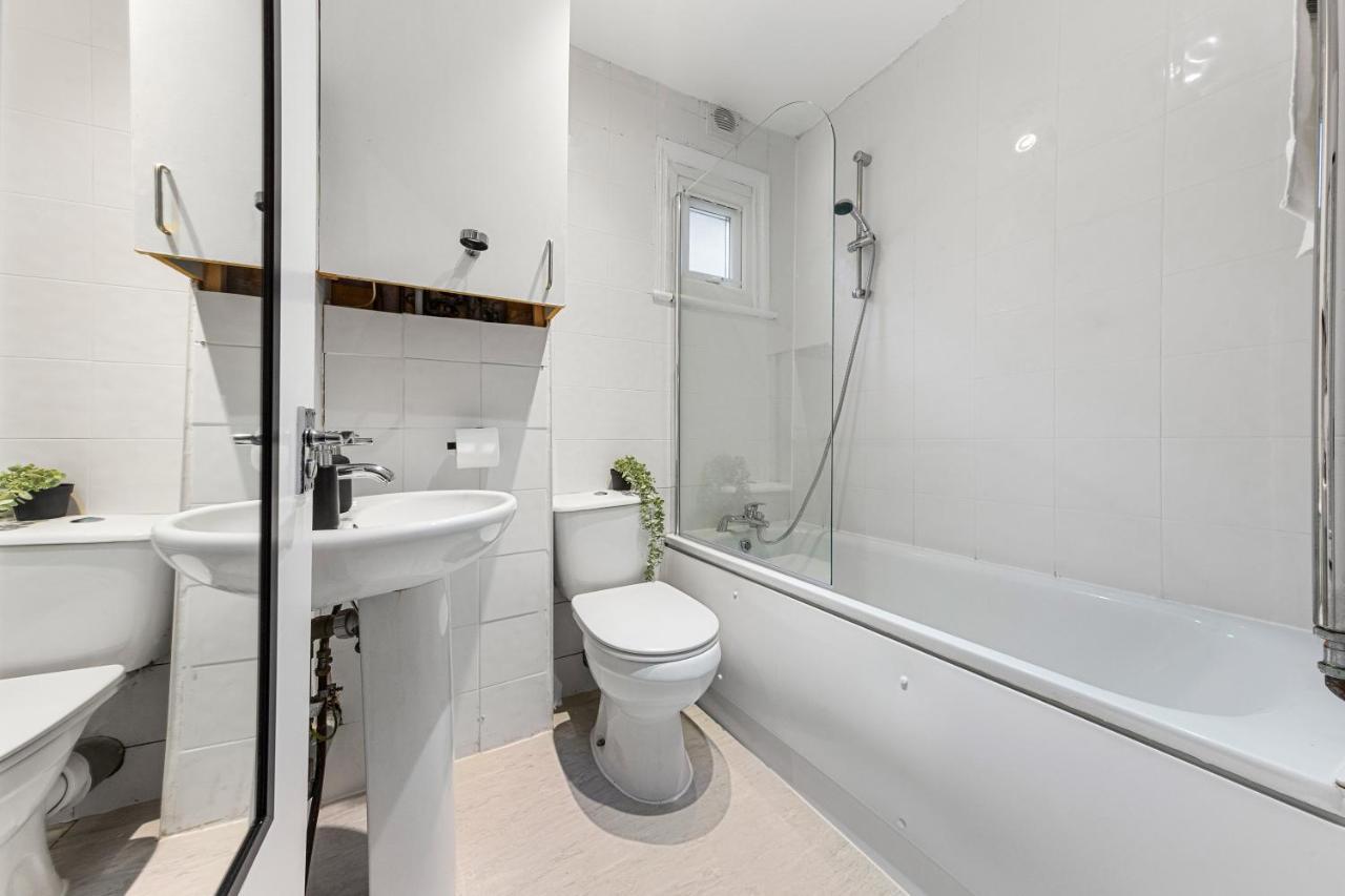 Modern Gem Brixton Centre Cozy & Comfort Charis City Studio 런던 외부 사진